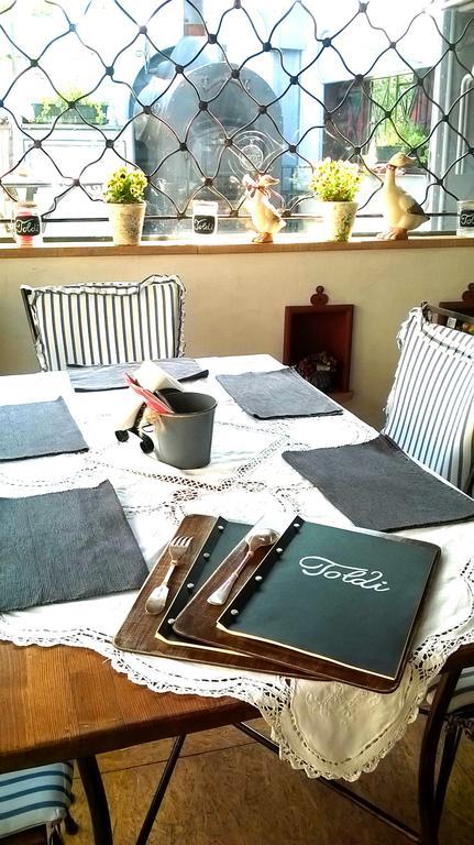 Penzion A Restauracia Toldi Galanta Ngoại thất bức ảnh