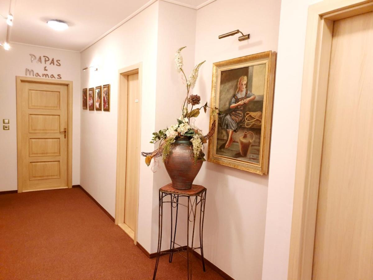 Penzion A Restauracia Toldi Galanta Ngoại thất bức ảnh